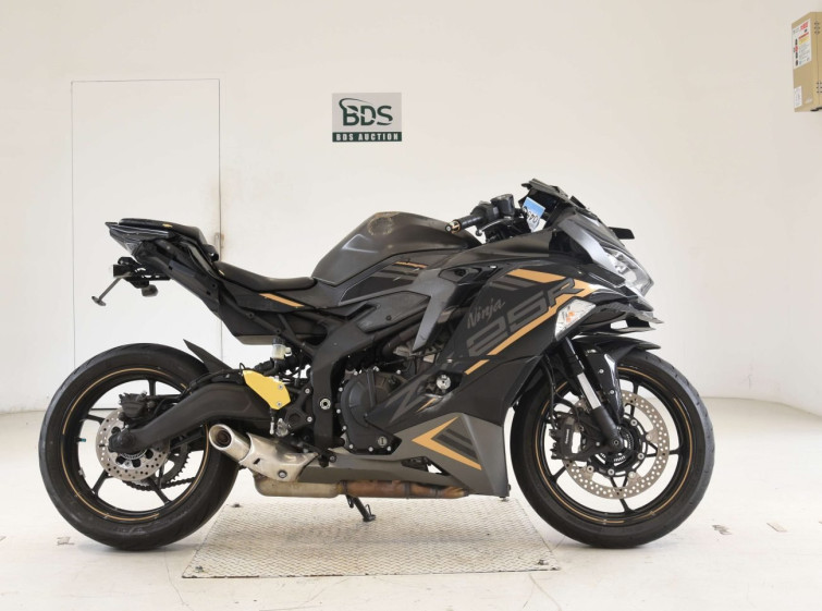 Мотоцикл Kawasaki NINJA ZX-25R KRT з пробігом 22410 km