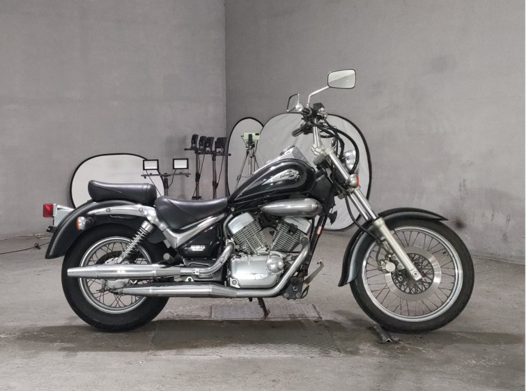 Мотоцикл Suzuki INTRUDER 250LC с пробегом 14331 km