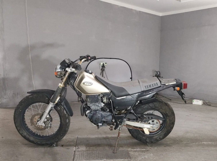 Мотоцикл Yamaha TW200 с пробегом 2845 km
