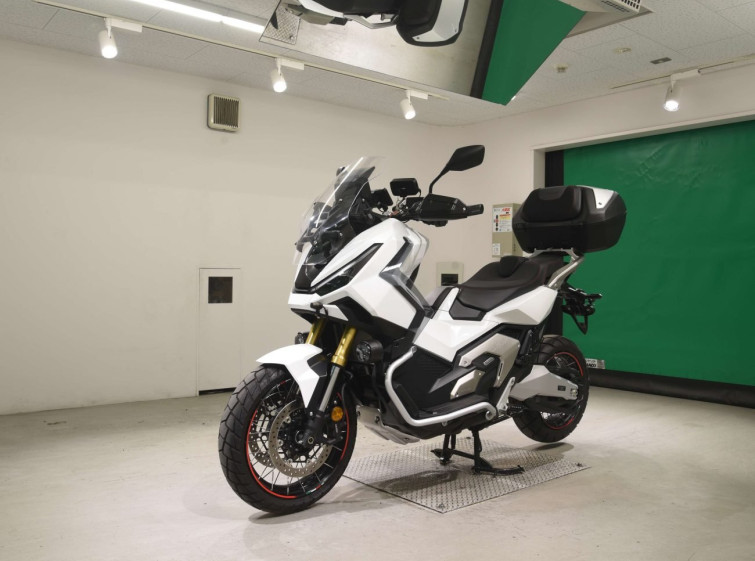Мотоцикл Honda X-ADV750-2 з пробігом 1855 km