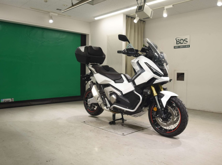 Мотоцикл Honda X-ADV750-2 з пробігом 1855 km