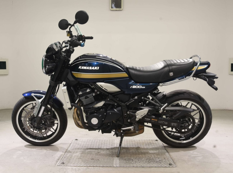 Мотоцикл Kawasaki Z900RS с пробегом 7890 km