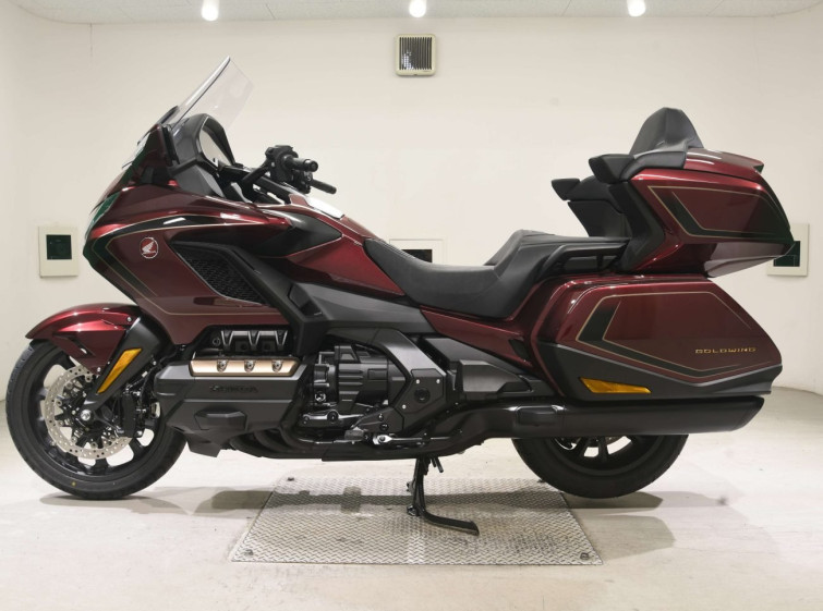 Мотоцикл Honda GL1800 TOUR D з пробігом 30 km