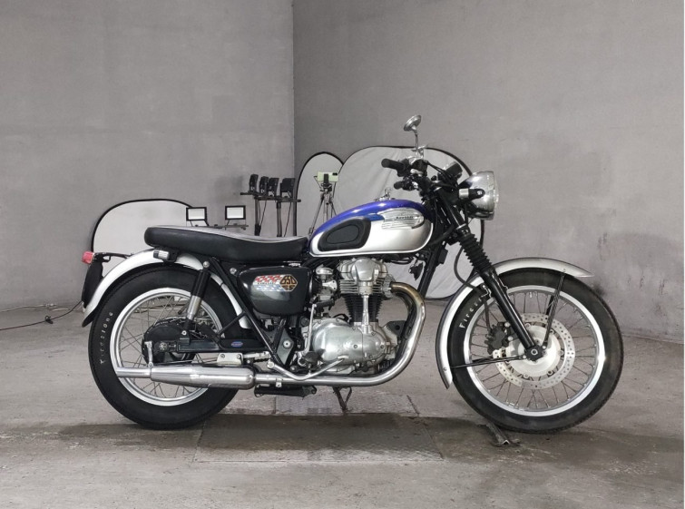Мотоцикл Kawasaki W650 с пробегом 22338 km