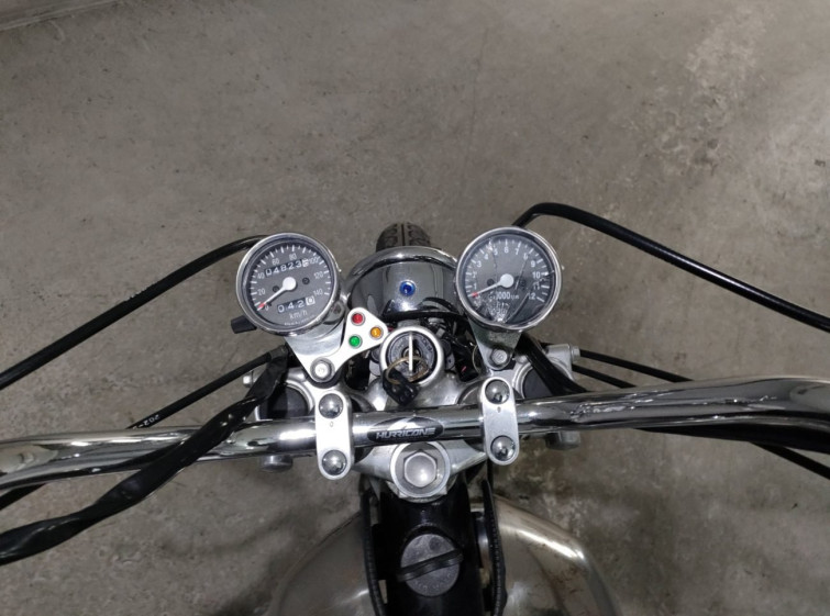 Мотоцикл Yamaha SR400 з пробігом 4824 km