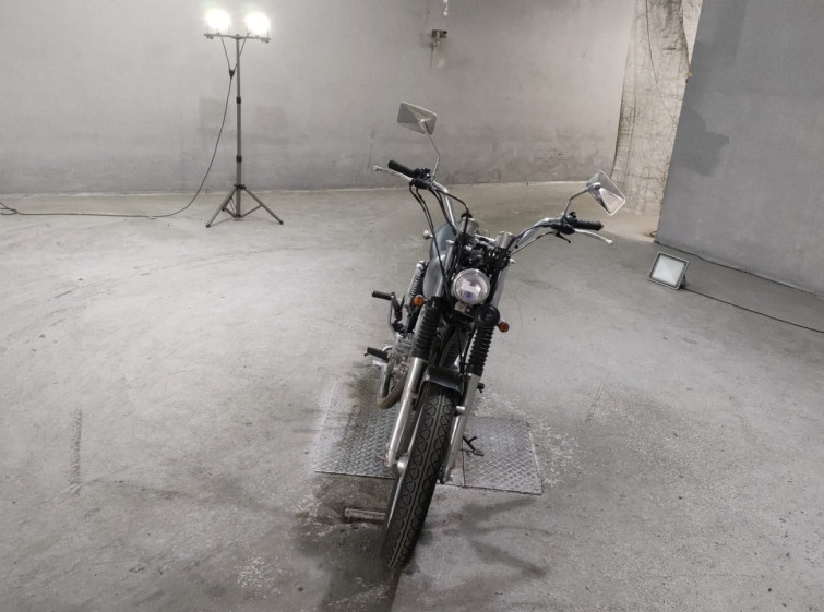 Мотоцикл Yamaha SR400 з пробігом 4824 km