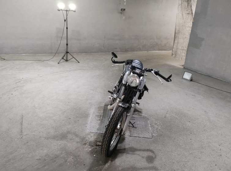 Мотоцикл Yamaha SR400 з пробігом 578 km