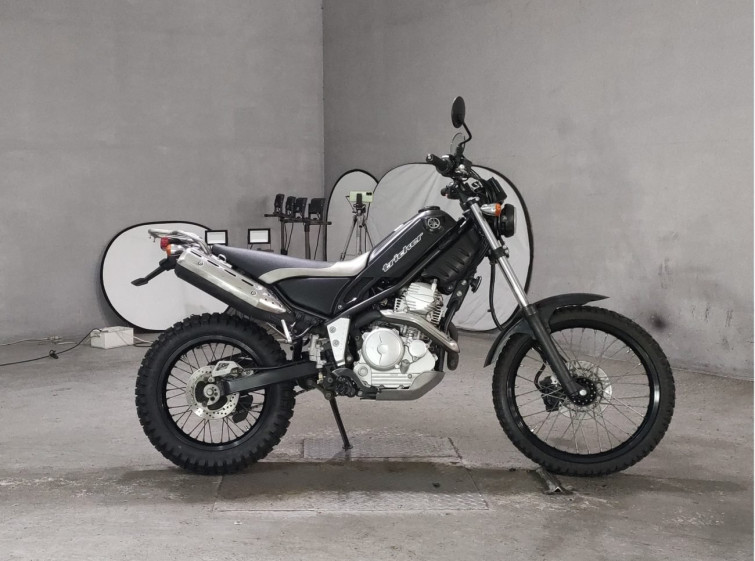 Мотоцикл Yamaha TRICKER з пробігом 27285 km