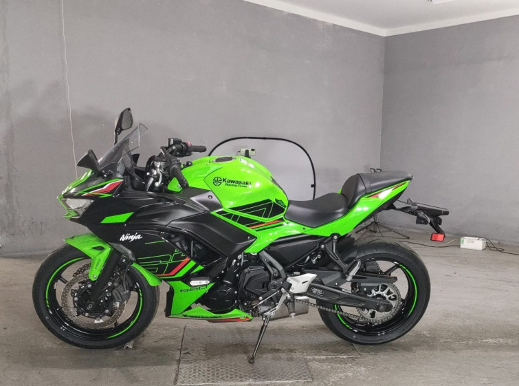 Мотоцикл Kawasaki NINJA650 с пробегом 8409 km