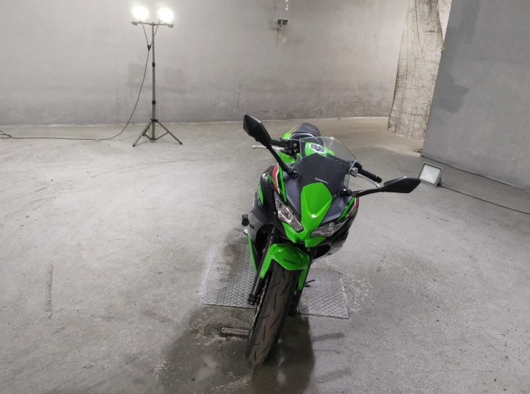 Мотоцикл Kawasaki NINJA650 с пробегом 8409 km