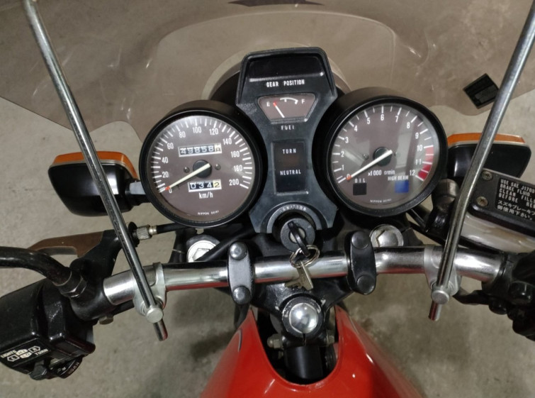 Мотоцикл Suzuki GSX400F з пробігом 49858 km