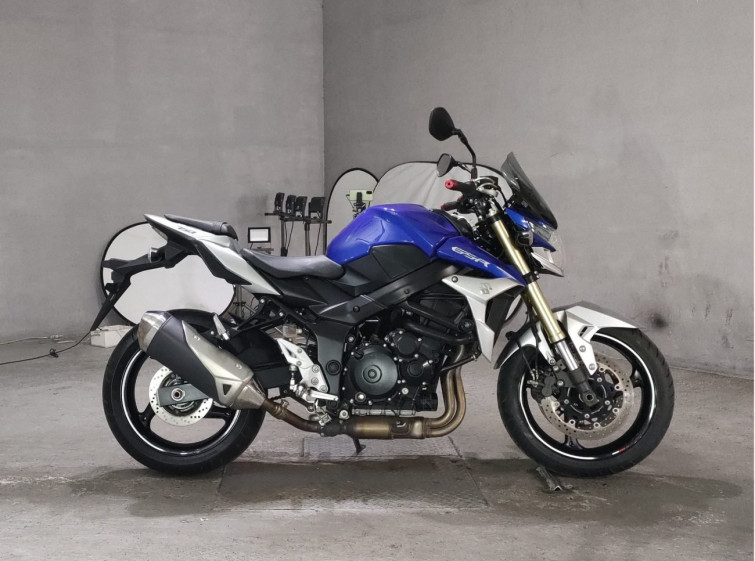 Мотоцикл Suzuki GSR750 з пробігом 7383 km