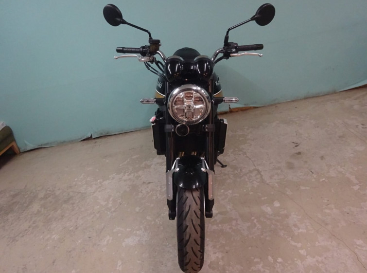 Мотоцикл Kawasaki Z900RS з пробігом 8450 km
