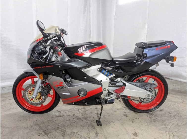 Мотоцикл Honda CBR250RR з пробігом 44631 km