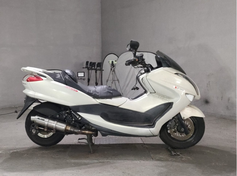 Мотоцикл Yamaha MAJESTY 250