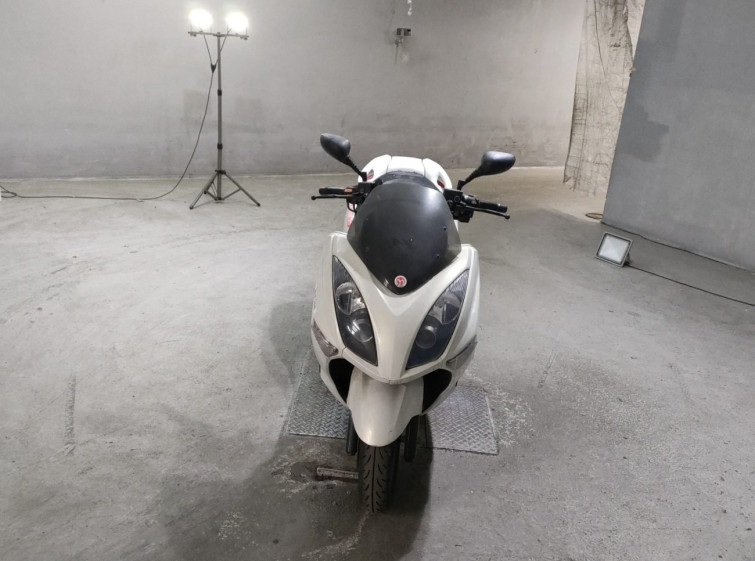 Мотоцикл Yamaha MAJESTY 250