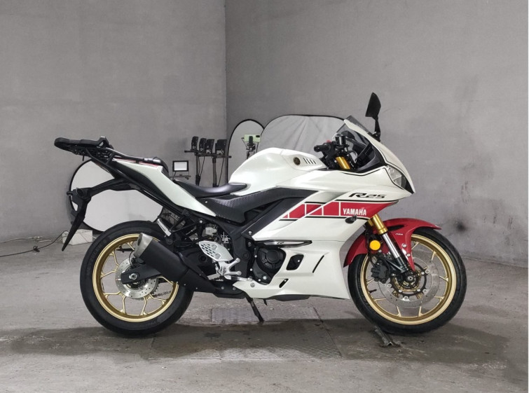 Мотоцикл Yamaha YZF-R25 з пробігом 11596 km
