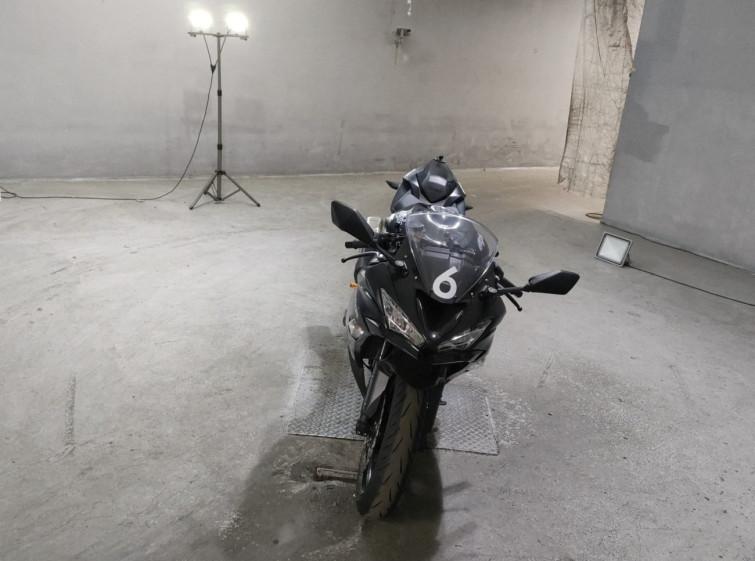 Мотоцикл Kawasaki ZX-6R с пробегом 4773 km