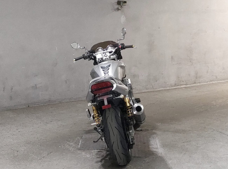 Мотоцикл Yamaha XJR1300 з пробігом 33084 km