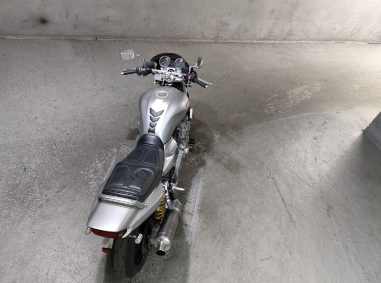 Мотоцикл Yamaha XJR1300 з пробігом 33084 km