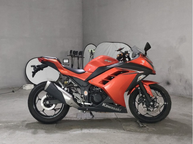 Мотоцикл Kawasaki NINJA250 с пробегом 26451 km