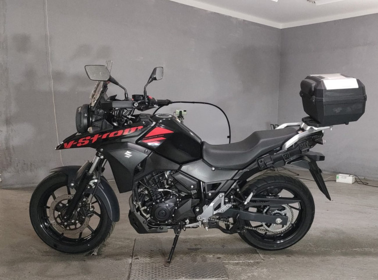 Мотоцикл Suzuki V-STROM DL250 з пробігом 37514 km