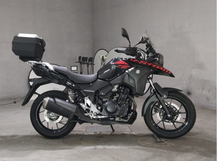 Мотоцикл Suzuki V-STROM DL250 з пробігом 37514 km