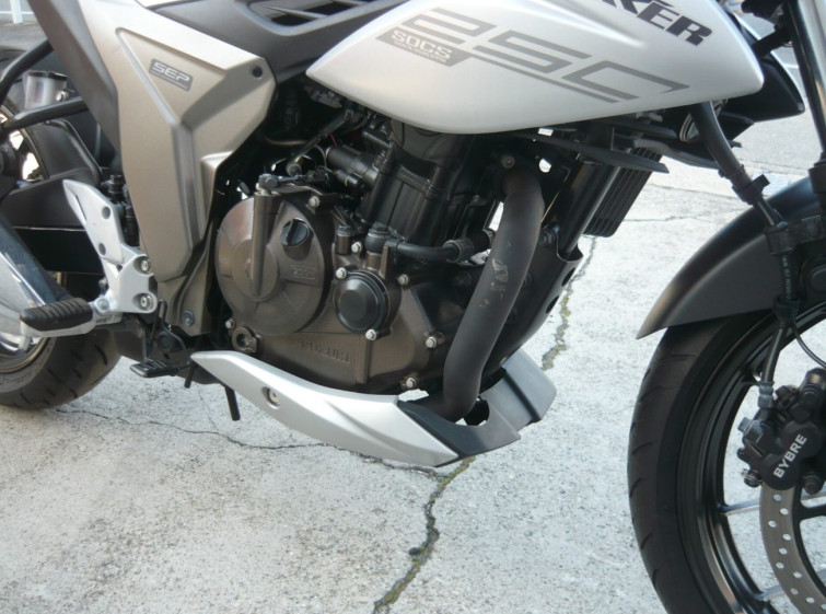 Мотоцикл Suzuki GIXXER250 с пробегом 1500 km