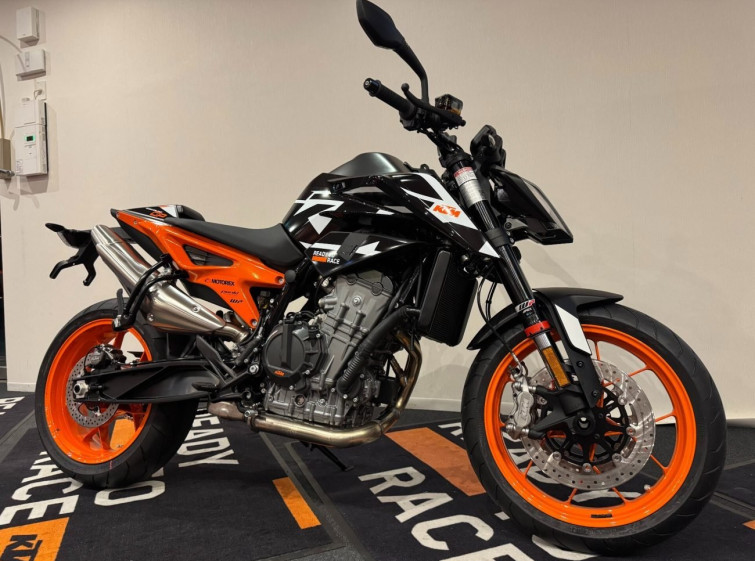 Мотоцикл KTM 890 DUKE GP