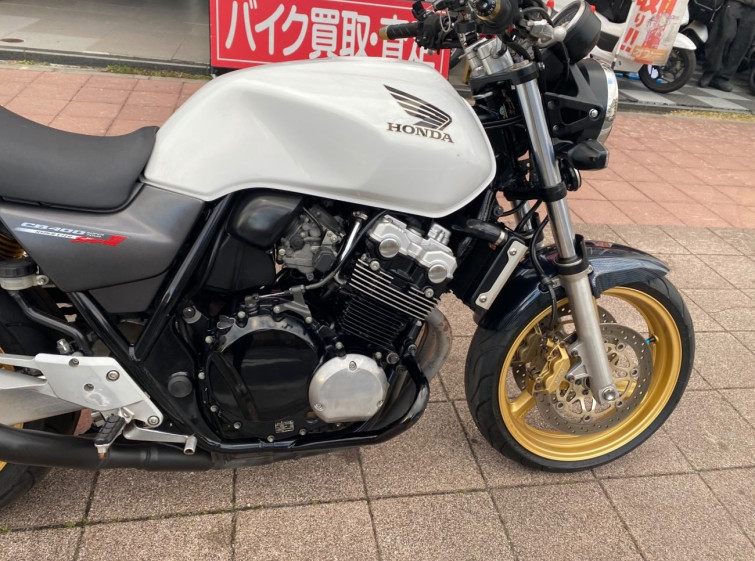 Мотоцикл Honda CB400SFV з пробігом 73531 km