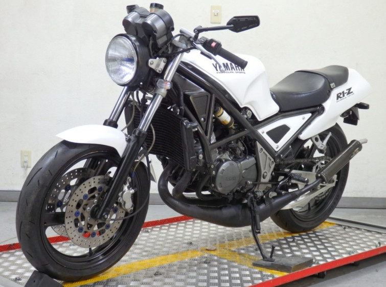 Мотоцикл Yamaha R1-Z з пробігом 12751 km