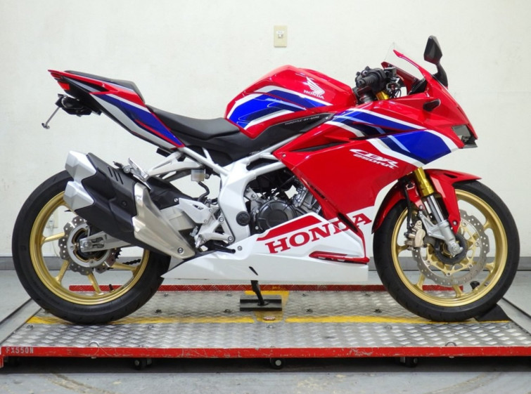 Мотоцикл Honda CBR250RRA з пробігом 12551 km