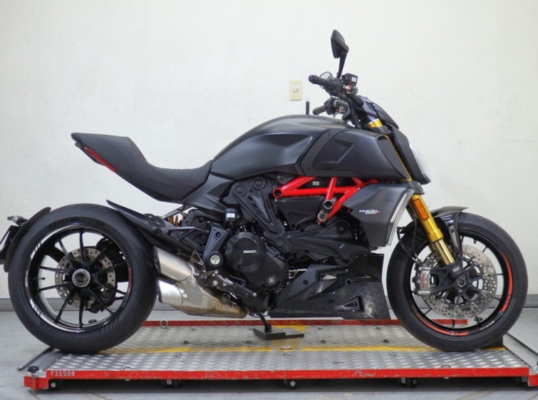 Мотоцикл Ducati DIAVEL 1260S с пробегом 24900 km