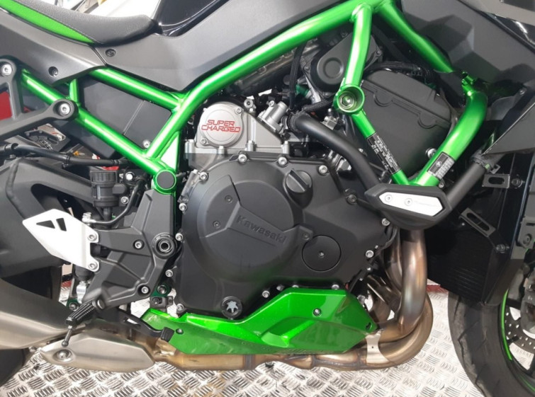 Мотоцикл Kawasaki Z H2 SE с пробегом 6448 km