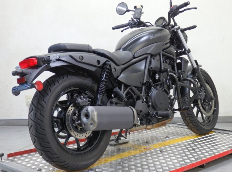 Мотоцикл Kawasaki ELIMINATOR 400 з пробігом 551 km