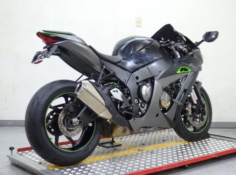 Мотоцикл Kawasaki NINJA ZX-10R з пробігом 33466 km