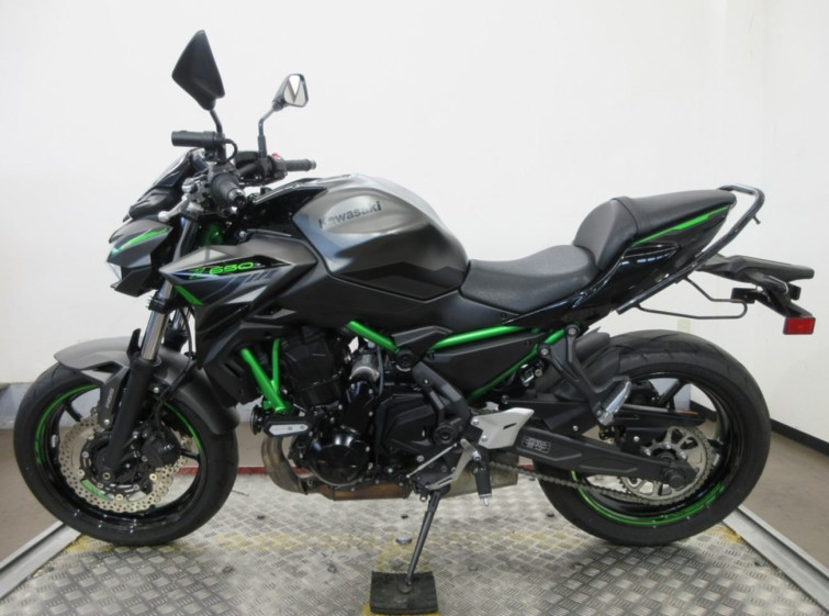 Мотоцикл Kawasaki Z650 с пробегом 10909 km