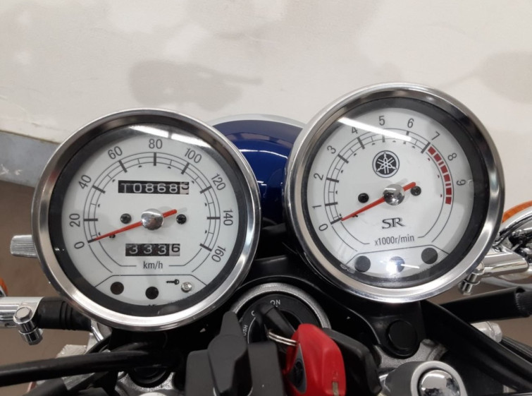 Мотоцикл Yamaha SR400 с пробегом 10868 km