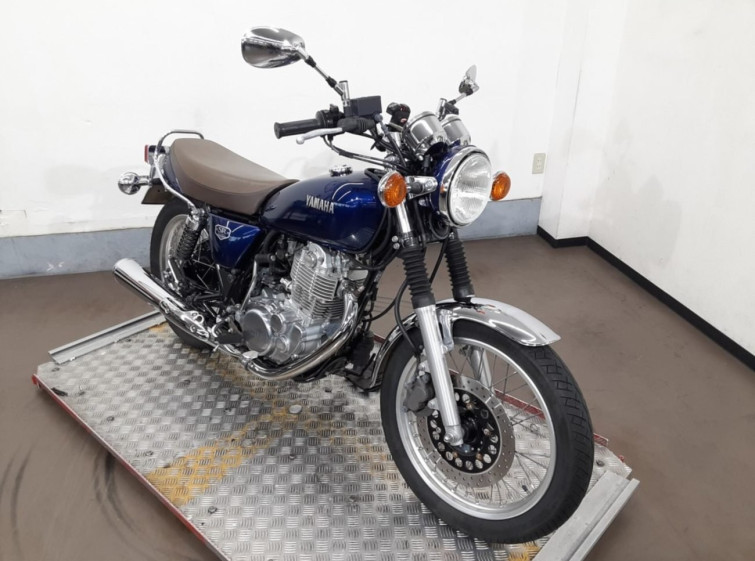 Мотоцикл Yamaha SR400 с пробегом 10868 km