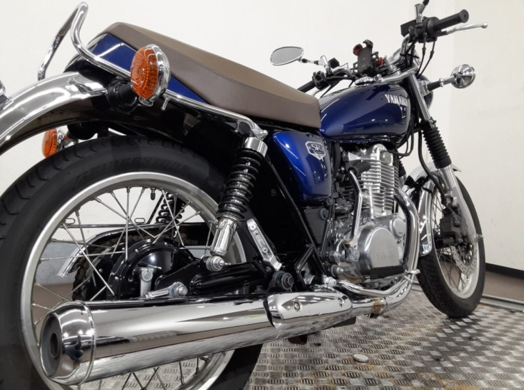 Мотоцикл Yamaha SR400 с пробегом 10868 km