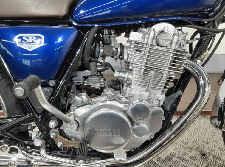 Мотоцикл Yamaha SR400 с пробегом 10868 km