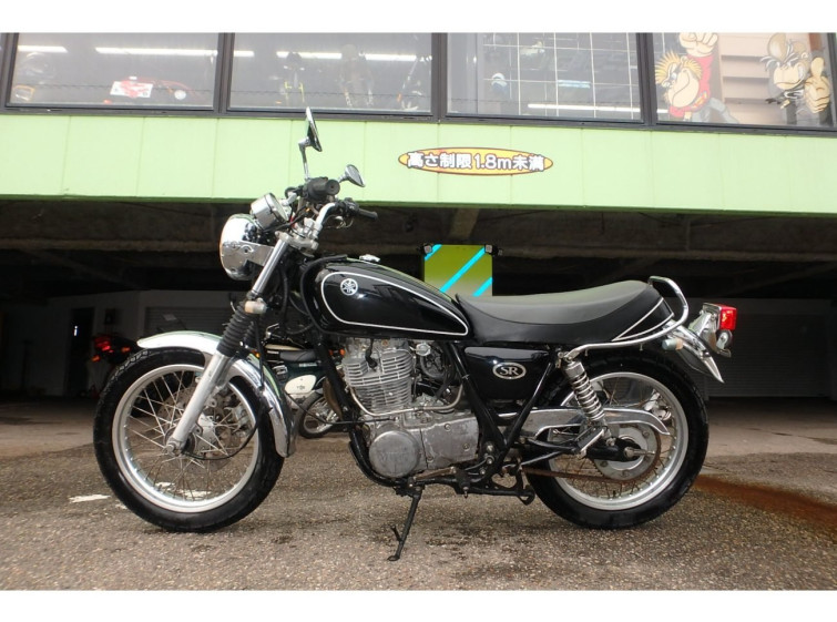 Мотоцикл Yamaha SR400 с пробегом 10830 km