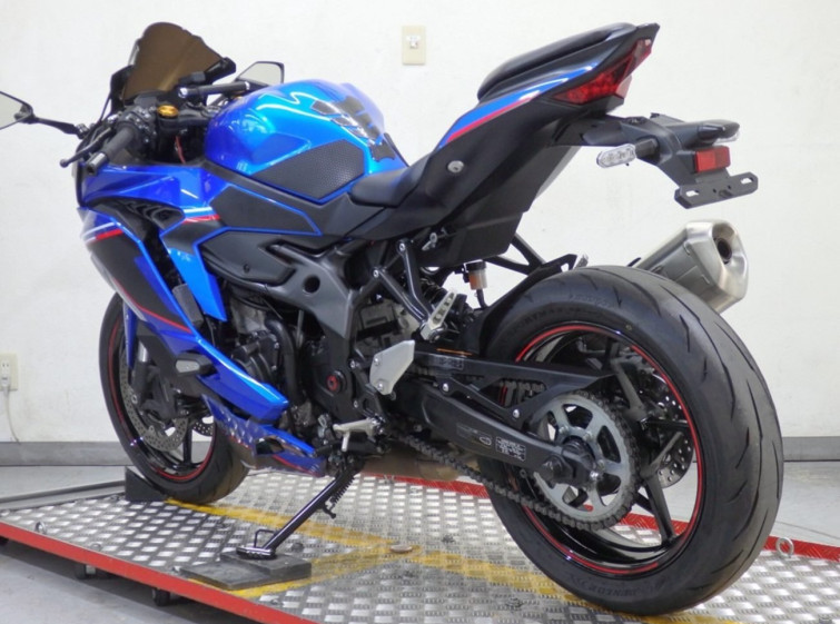 Мотоцикл Kawasaki ninja zx-4r se с пробегом 22283 km