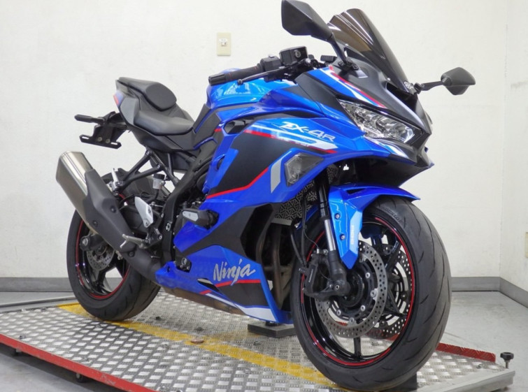 Мотоцикл Kawasaki ninja zx-4r se с пробегом 22283 km