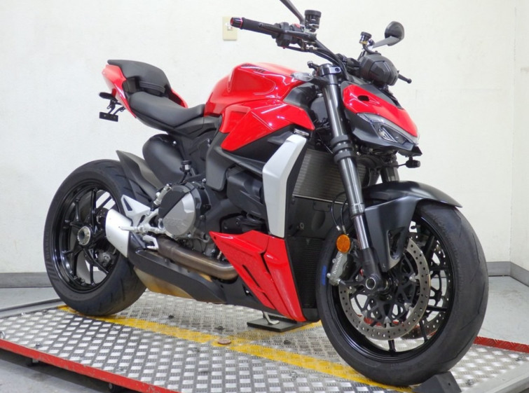 Мотоцикл Ducati STREET FIGHTER V2 з пробігом 12692 km