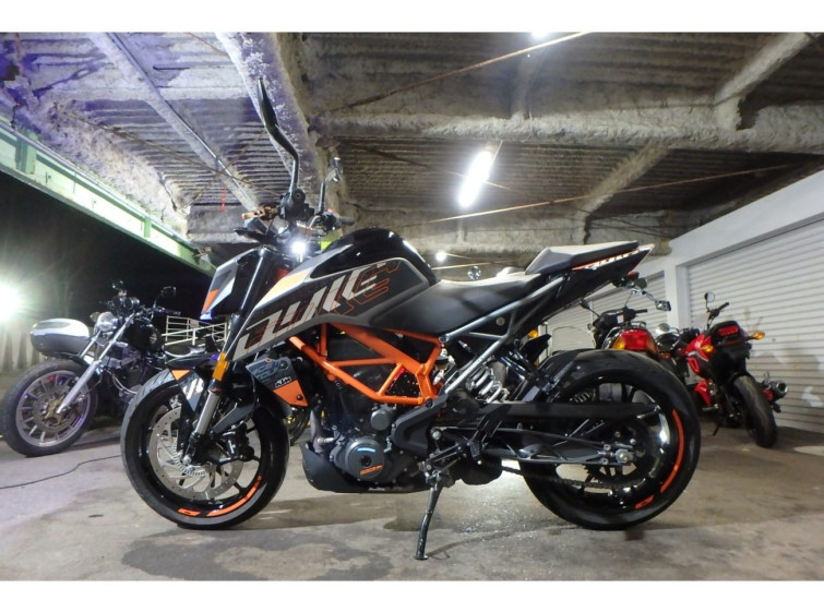 Мотоцикл KTM 250 DUKE с пробегом 3275 km