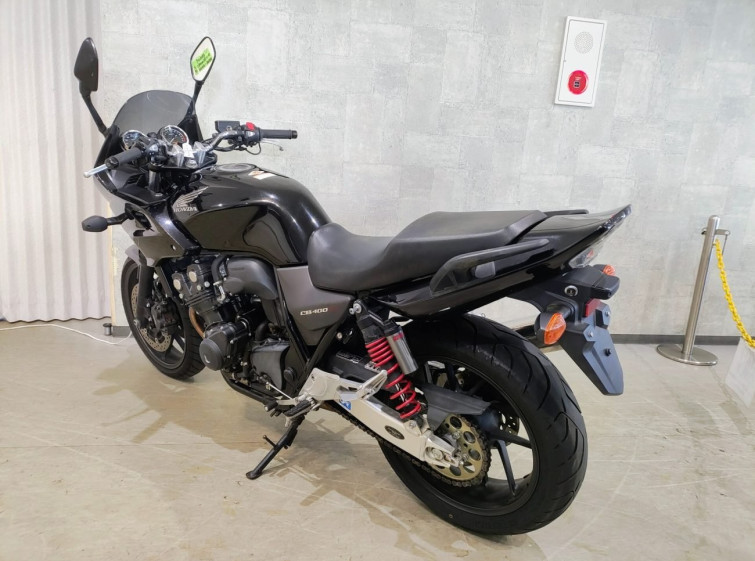 Мотоцикл Honda CB400SFVA з пробігом 27378 km