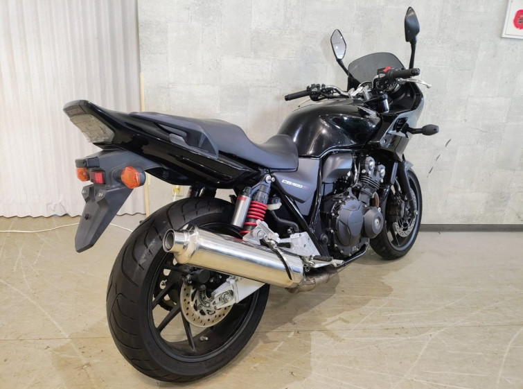 Мотоцикл Honda CB400SFVA з пробігом 27378 km