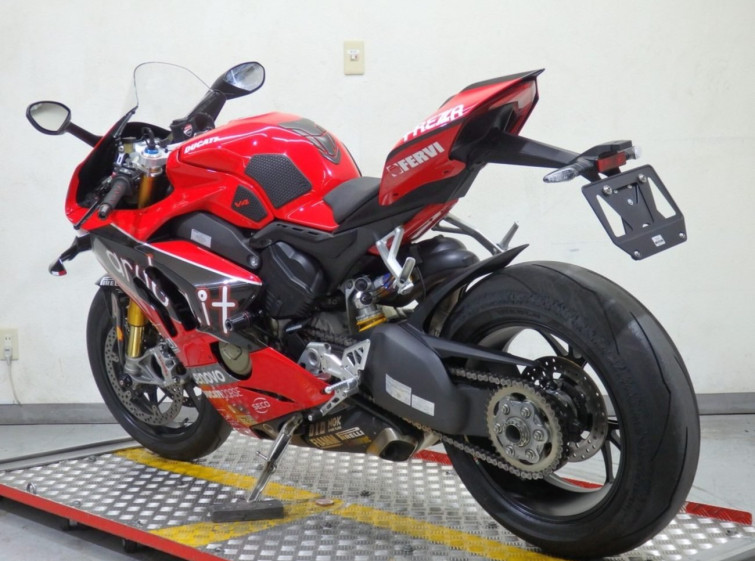 Мотоцикл Ducati PANIGALE V4S з пробігом 20777 km