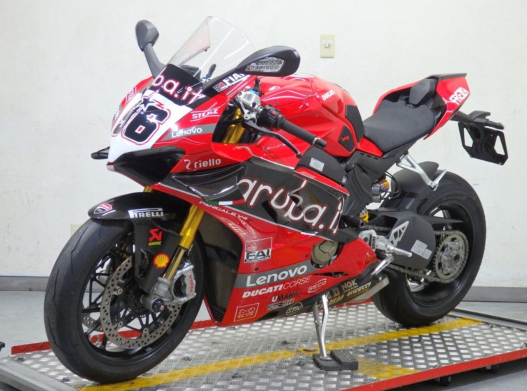 Мотоцикл Ducati PANIGALE V4S з пробігом 20777 km